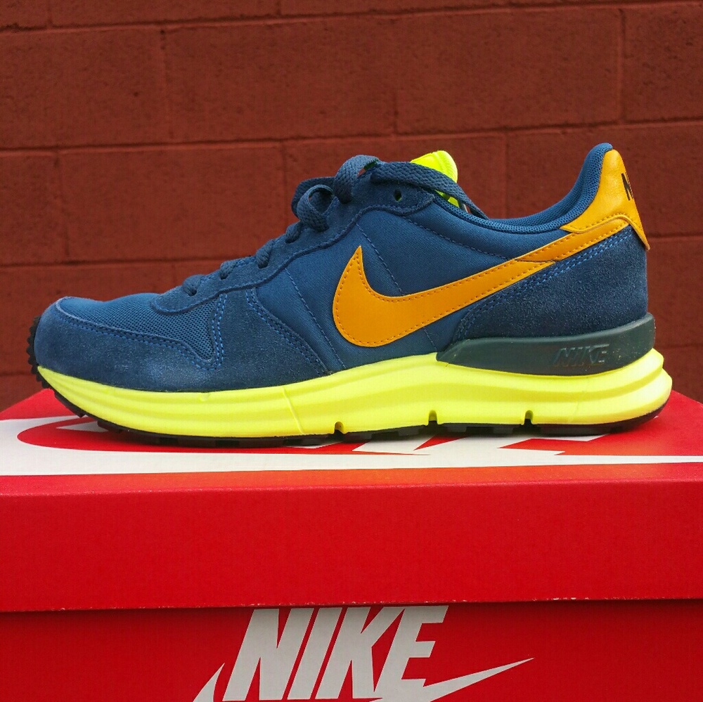 Nike Lunar Internationalist Running Shoe